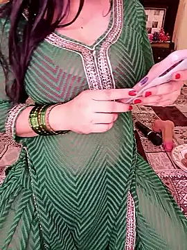 PRIYA 22 online show from May 27, 9:50 am