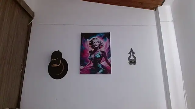 Crystal Star  online show from March 27, 1:01 pm