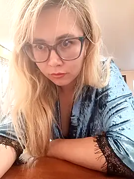 Crystal00Girl online show from October 26, 10:49 pm