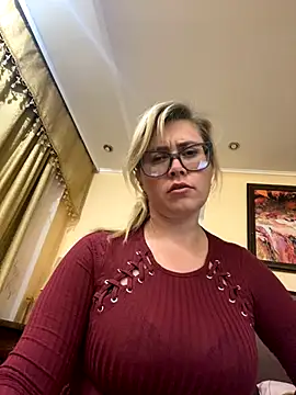 Crystal00Girl online show from October 3, 10:26 pm