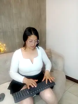 Snapshot of Alana_steel_1 chatting on September 24, 5:12 pm Alana steel 1 online show from September 24, 5:12 pm