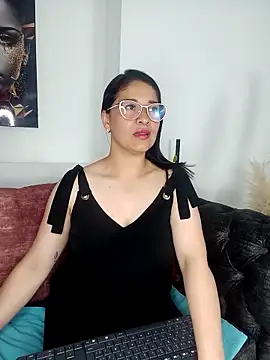 Snapshot of Alana_steel_1 chatting on September 27, 7:54 pm Alana steel 1 online show from September 27, 7:54 pm