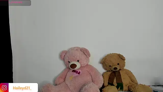 HaileyDuke online show from March 17, 10:36 pm