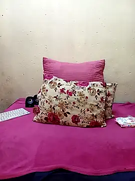 PRETTYJANE36 online show from December 14, 2:50 am