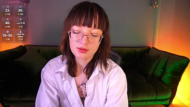 Pixie Peachh online show from November 15, 7:42 am