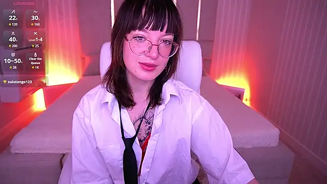 Pixie Peachh online show from November 8, 7:46 am