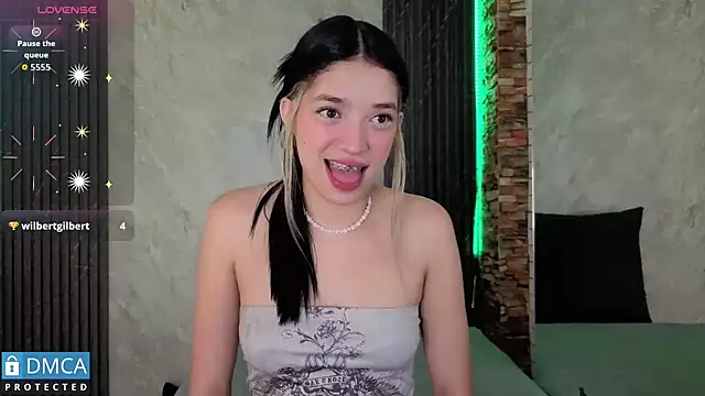 stepha   online show from December 18, 12:43 pm