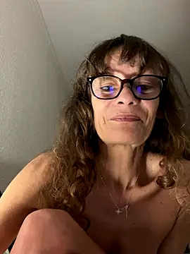 Snapshot of Chris06d22@xh chatting on September 29, 9:31 pm Chris06d22xh online show from September 29, 9:31 pm