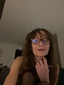Snapshot of Chris06d22@xh chatting on October 16, 7:49 pm Chris06d22xh online show from October 16, 7:49 pm