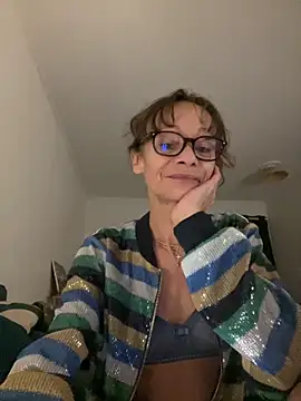 Snapshot of Chris06d22@xh chatting on October 11, 7:16 pm Chris06d22xh online show from October 11, 7:16 pm
