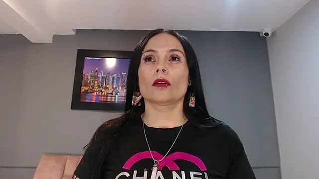 Snapshot of CharlotteCottin chatting on October 20, 11:24 am CharlotteCottin online show from October 20, 11:24 am
