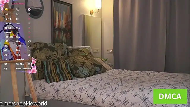 KarrenJarrel online show from October 26, 5:30 pm