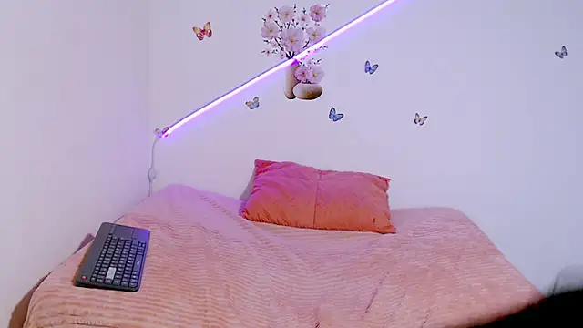 angelyxs online show from October 9, 9:19 pm