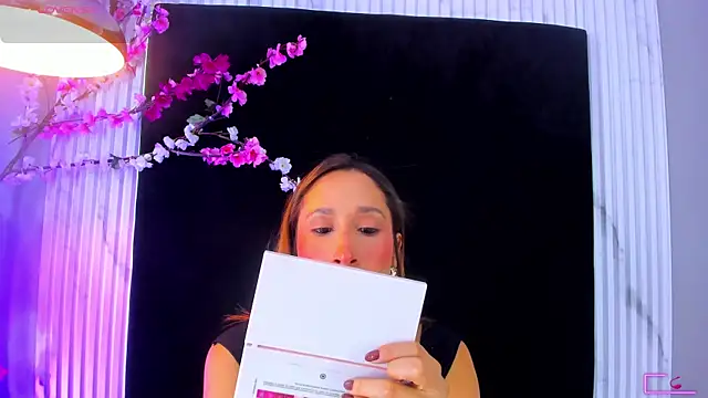 MONIK FOX CR online show from November 24, 7:49 pm