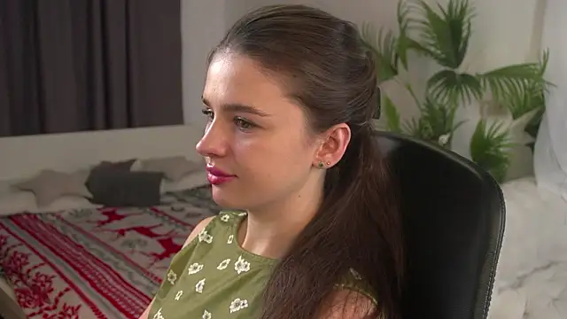 Olivia Farrell online show from February 9, 12:40 pm