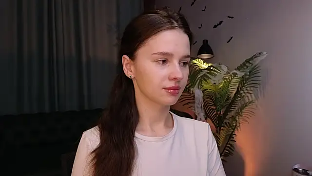 Olivia Farrell online show from October 31, 12:42 pm