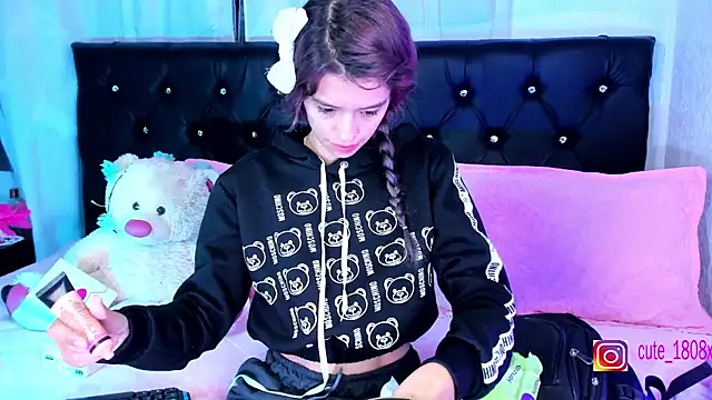 Sofiia cute  online show from November 6, 4:18 am