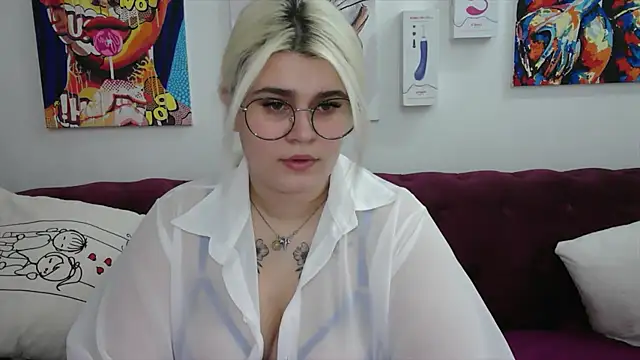 Snapshot of Amber_Monro chatting on September 22, 1:26 am Amber Monro online show from September 22, 1:26 am