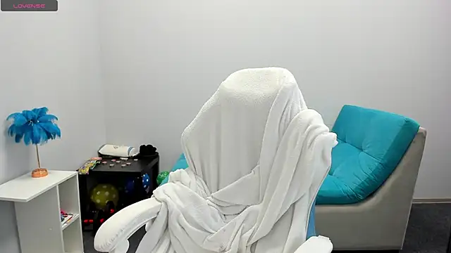 juliamurr 18 online show from November 14, 3:06 am