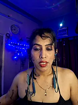 Love Beauty01 online show from March 8, 6:45 pm