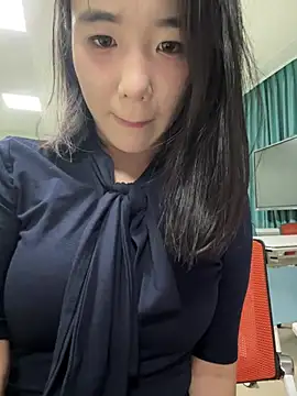 luluya1314 online show from May 16, 9:12 am
