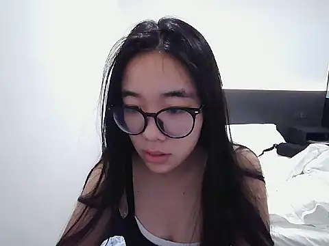 luluya1314 online show from September 12, 9:40 am