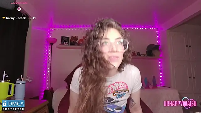 urhappywaifu online show from November 4, 1:32 am