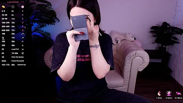 Dark Moni online show from March 1, 2:55 am