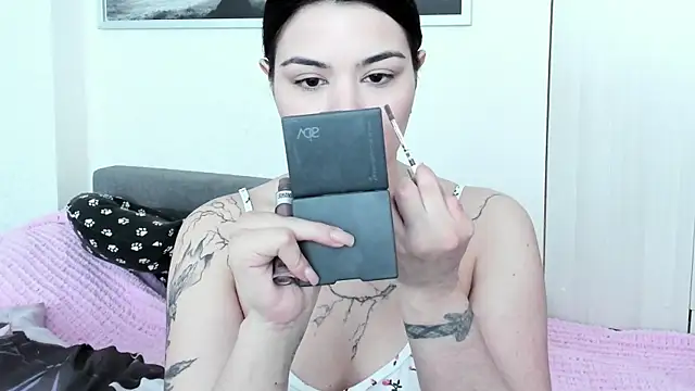 Dark Moni online show from April 17, 2:24 am