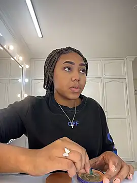 AngelaRoberts online show from February 22, 8:10 pm