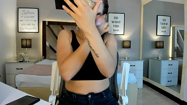 cellestehot online show from March 16, 1:15 pm