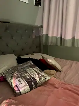 Aliciawhitee online show from October 20, 1:41 am