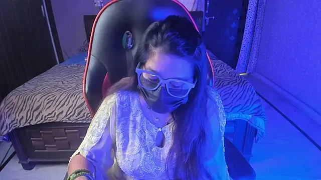 Snapshot of ShylaGill chatting on October 18, 11:02 am ShylaGill online show from October 18, 11:02 am