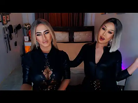 MystiqueQueen online show from October 3, 7:19 pm