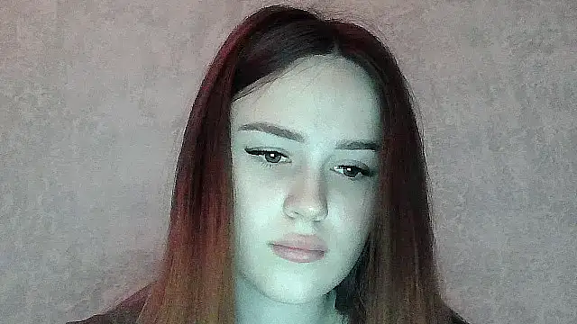 SweetLoraa online show from April 17, 2:30 pm