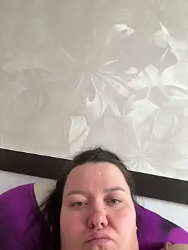 SunnyLeila2101 online show from April 10, 10:32 am