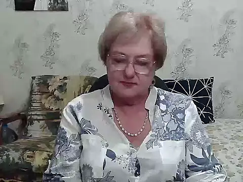 Snapshot of Renata62011 chatting on September 16, 4:15 pm Renata62011 online show from September 16, 4:15 pm
