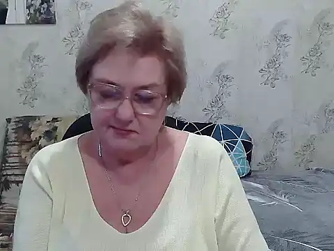 Renata62011 online show from December 20, 1:04 pm