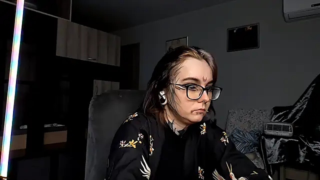 HighelikeGirl online show from October 9, 10:52 am