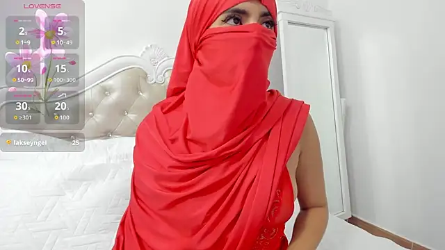 Jasmin hamdan online show from March 28, 8:41 pm