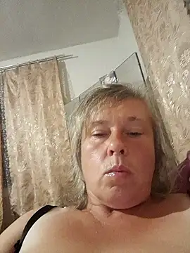 Snapshot of Catherine372311 chatting on September 13, 7:44 pm Catherine372311 online show from September 13, 7:44 pm