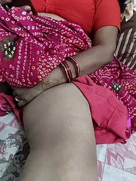 POOJACOUPLE online show from April 23, 2:41 am