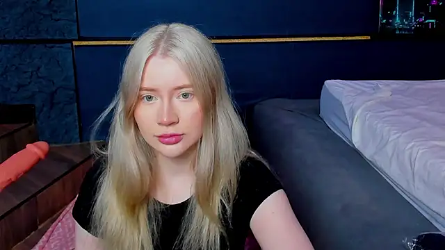 Lillie Berry online show from March 17, 4:49 am