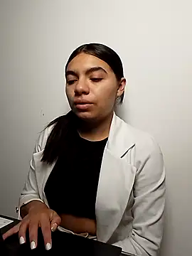 Emiily bliss online show from September 24, 11:42 am