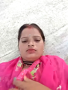 Snapshot of Neelamt12 chatting on September 14, 12:41 am Neelamt12 online show from September 14, 12:41 am