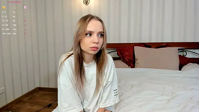 Little Clare online show from October 24, 7:32 pm