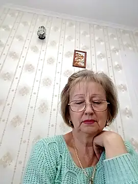 AlikaSwan5821 online show from December 2, 7:38 pm