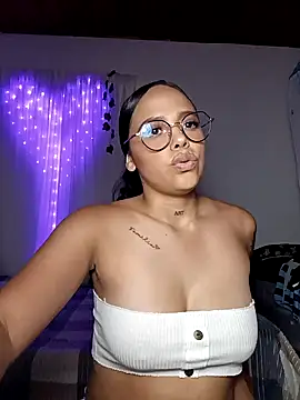 linda698049 online show from September 14, 5:27 am