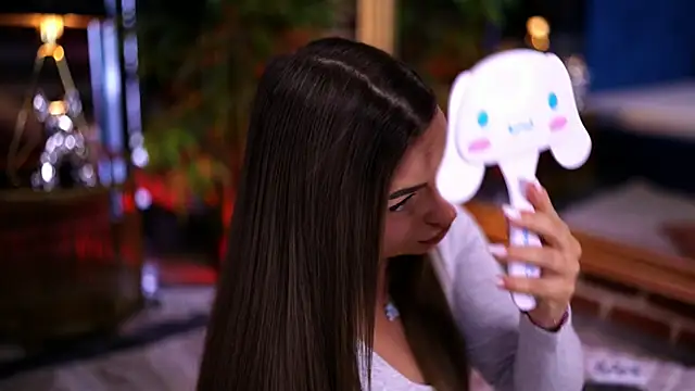 MillaSerene online show from March 2, 7:15 am