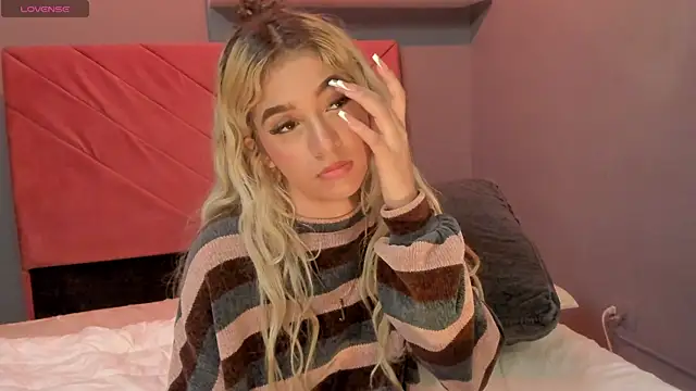 cinnia  online show from April 1, 1:41 pm